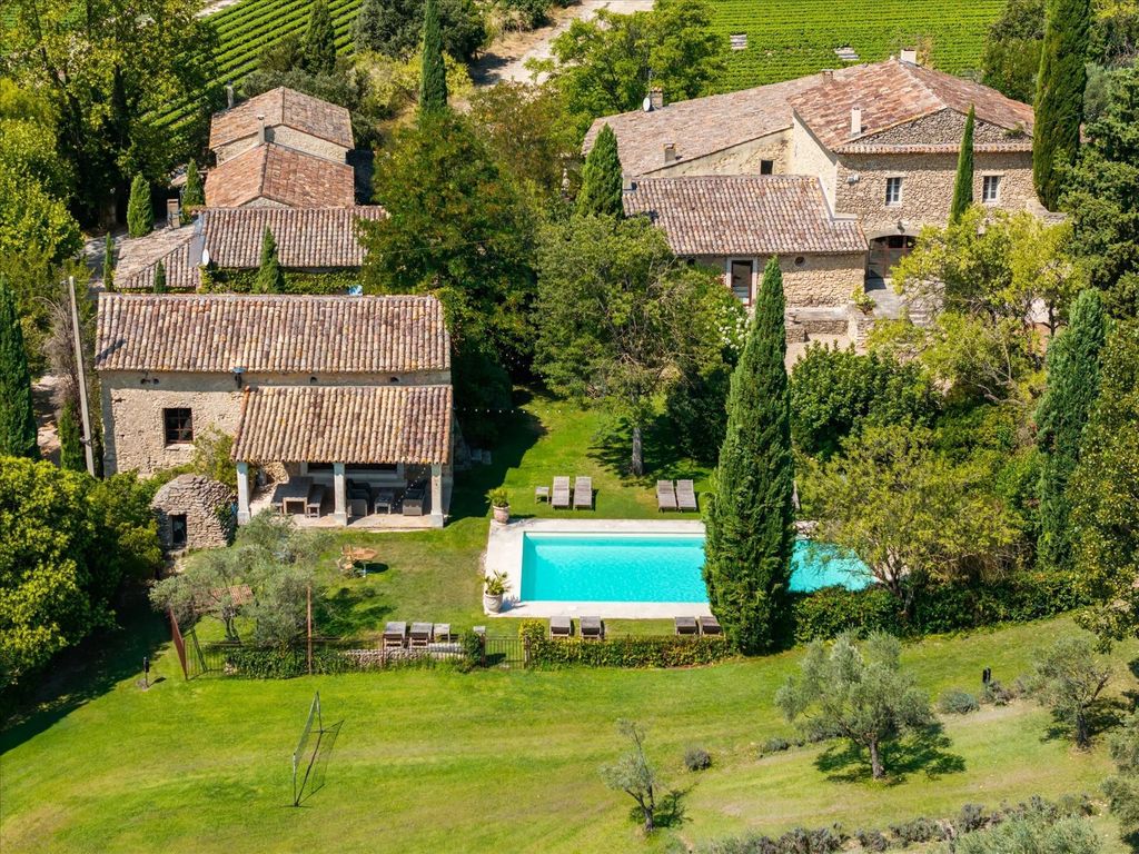 Property photo 1 of 28 Prestige Estate Sale In L'isle-Sur-La-Sorgue | 18th Century Stone Hamlet With Panoramic View