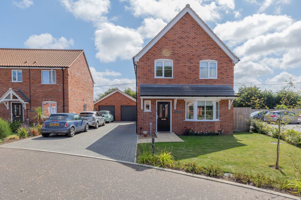Property photo 1 of 15 349A1385