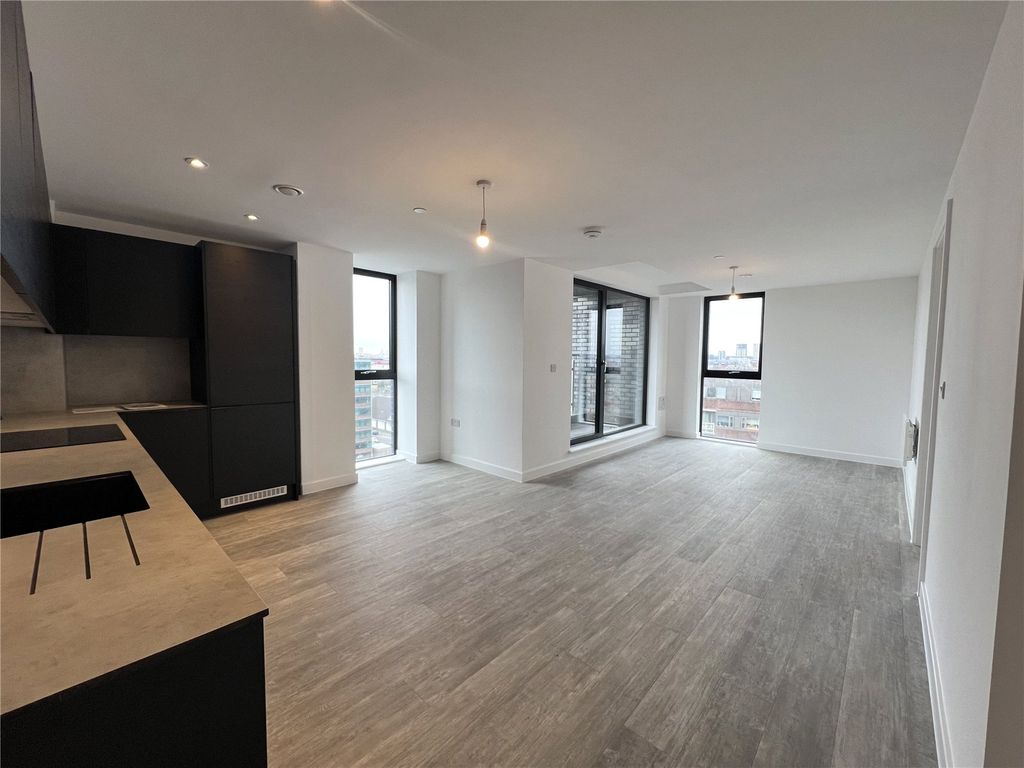 Property photo 3 of 8 Picture No. 01