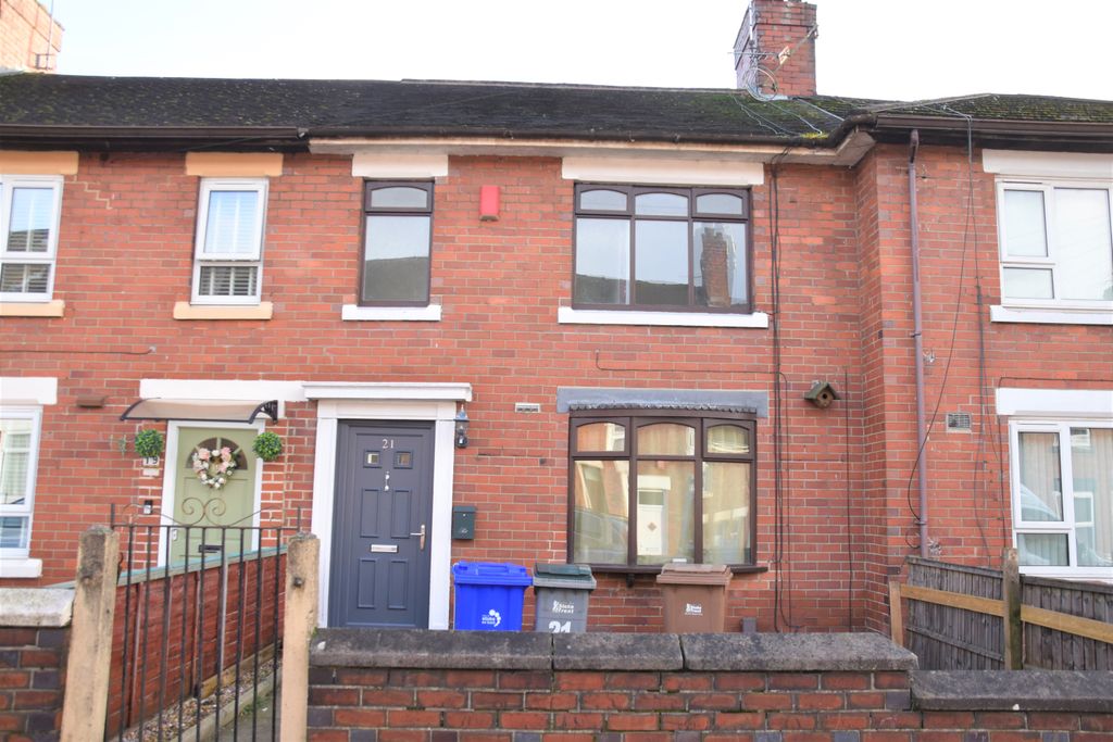 Property photo 1 of 12