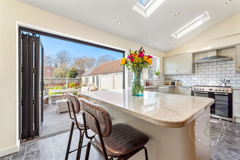 Property photo 3 of 42 Allensbank-Road-23.Jpg