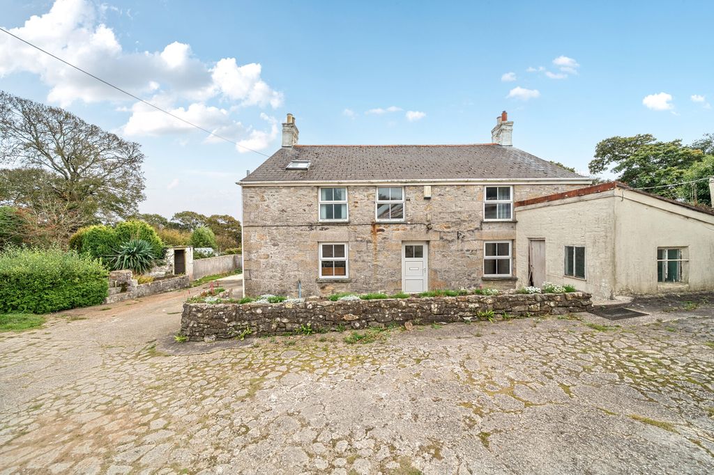 Property photo 3 of 23