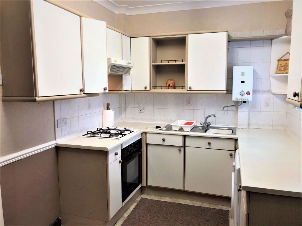 Property photo 3 of 9 Photo 6