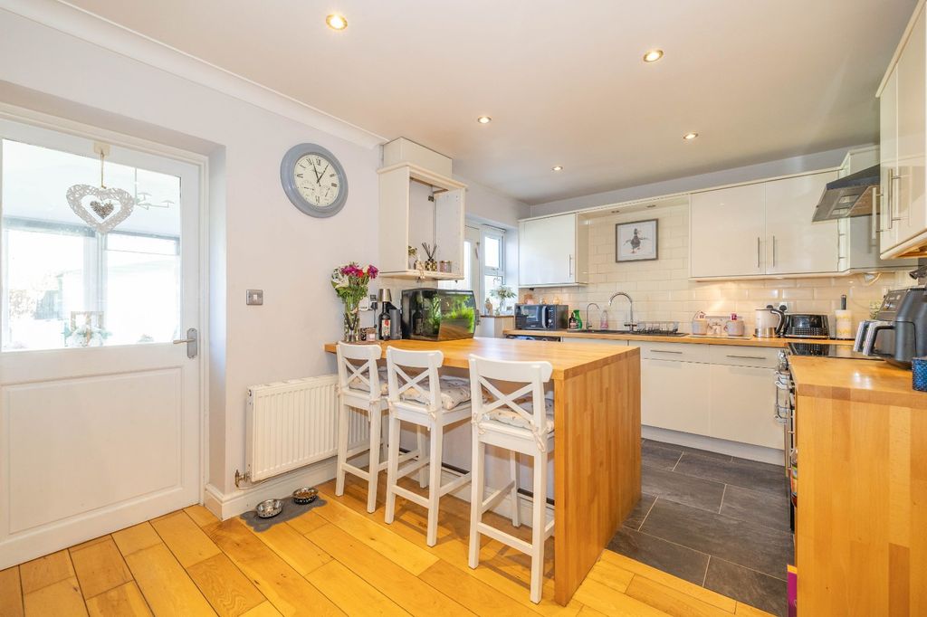 Property photo 2 of 14 Picture 2