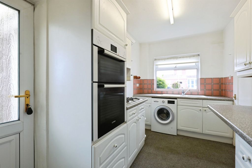 Property photo 2 of 15