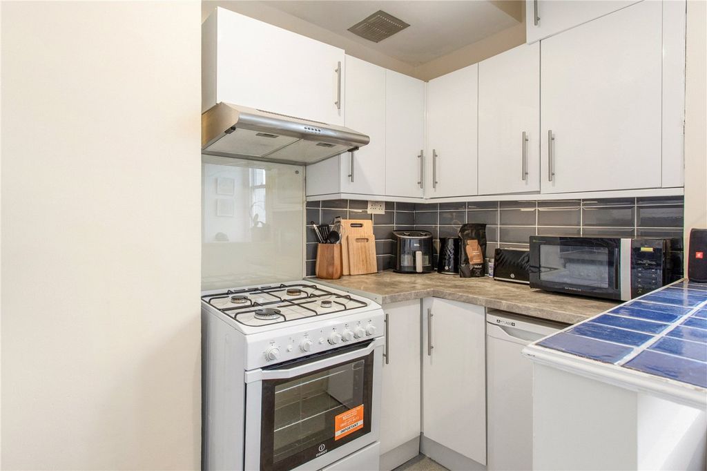 Property photo 2 of 9 Picture No. 06