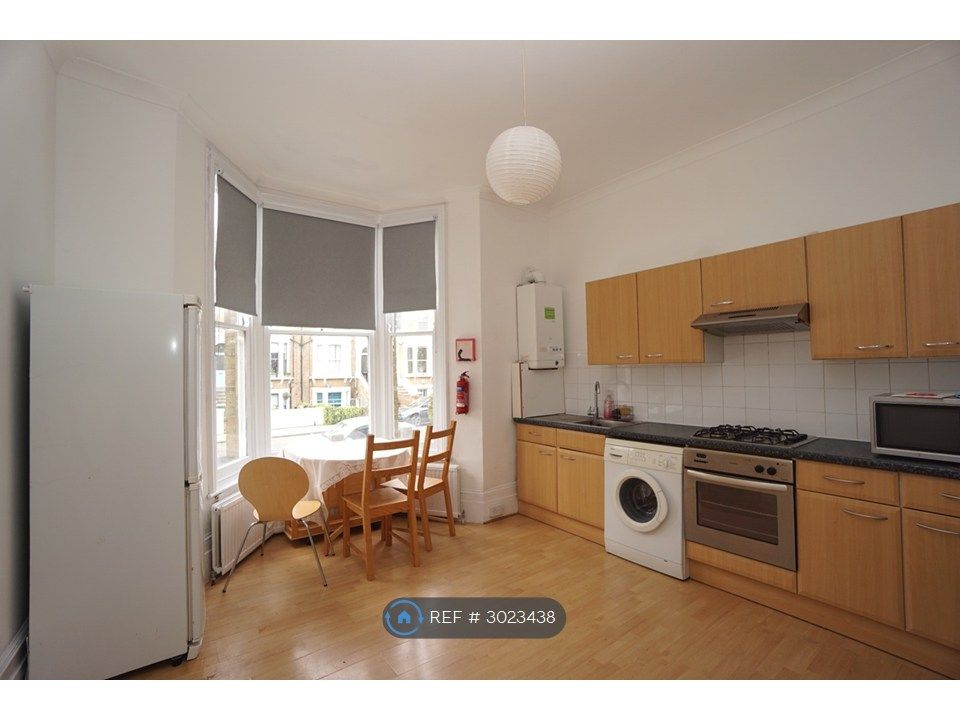 Property photo 1 of 6 Open Kitchen / Living Room