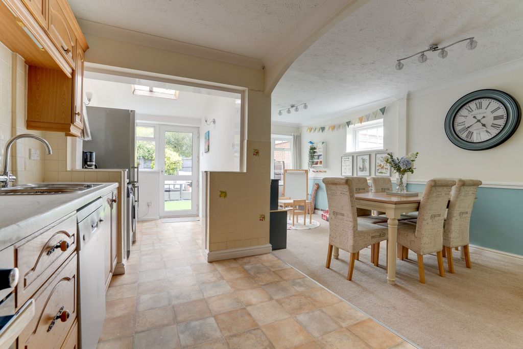 Property photo 3 of 18