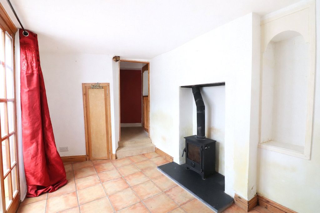 Property photo 3 of 15 3 - Picture No. 05