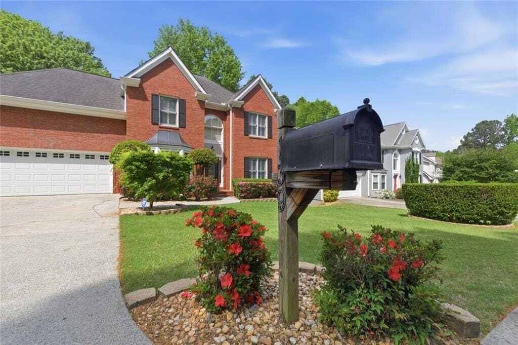 Property photo 1 of 31