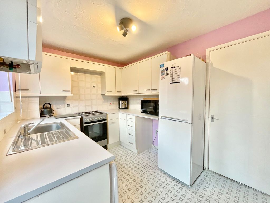 Property photo 2 of 19