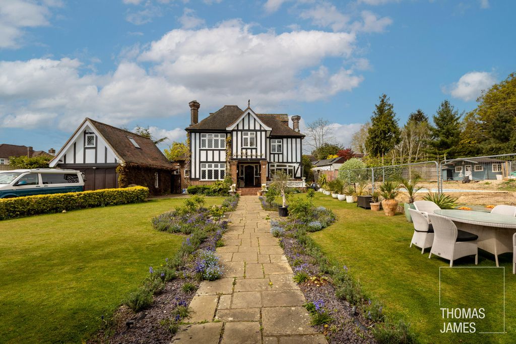 Property photo 2 of 30