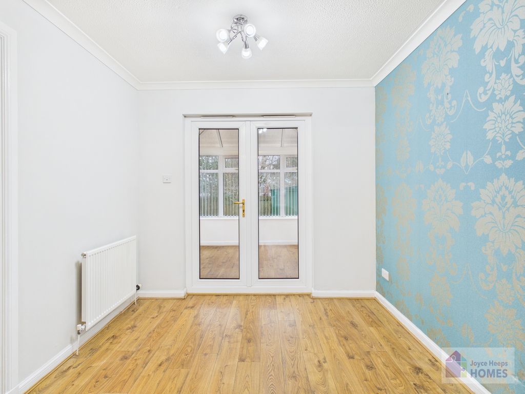 Property photo 3 of 23