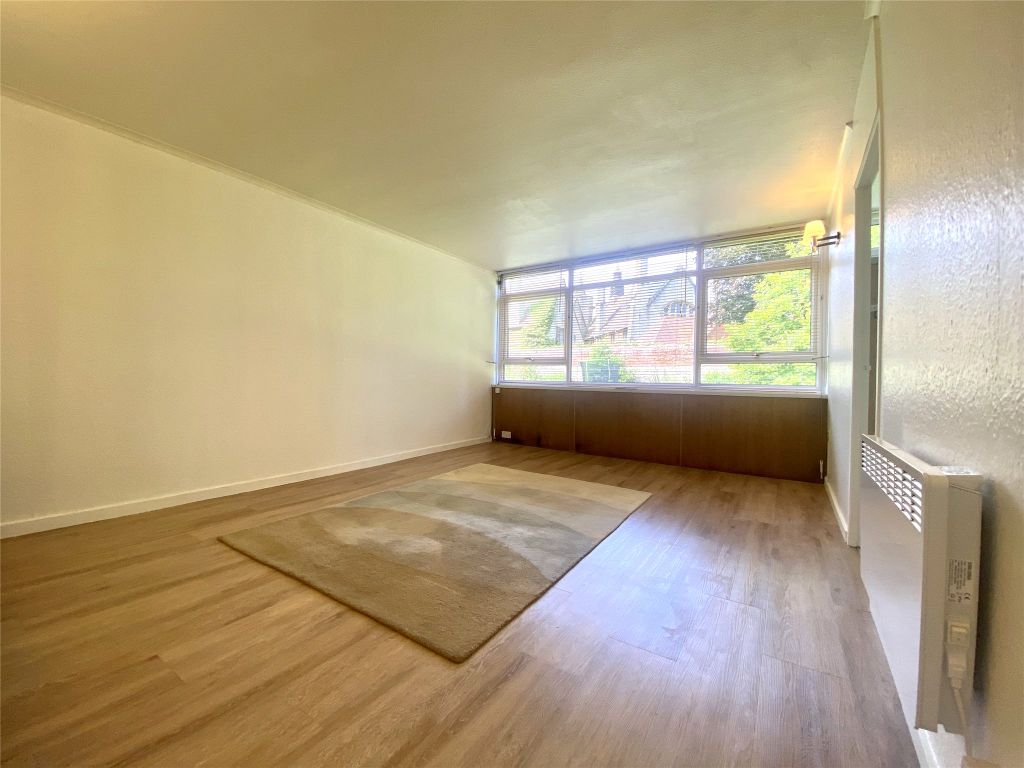 Property photo 2 of 10 Picture No. 33