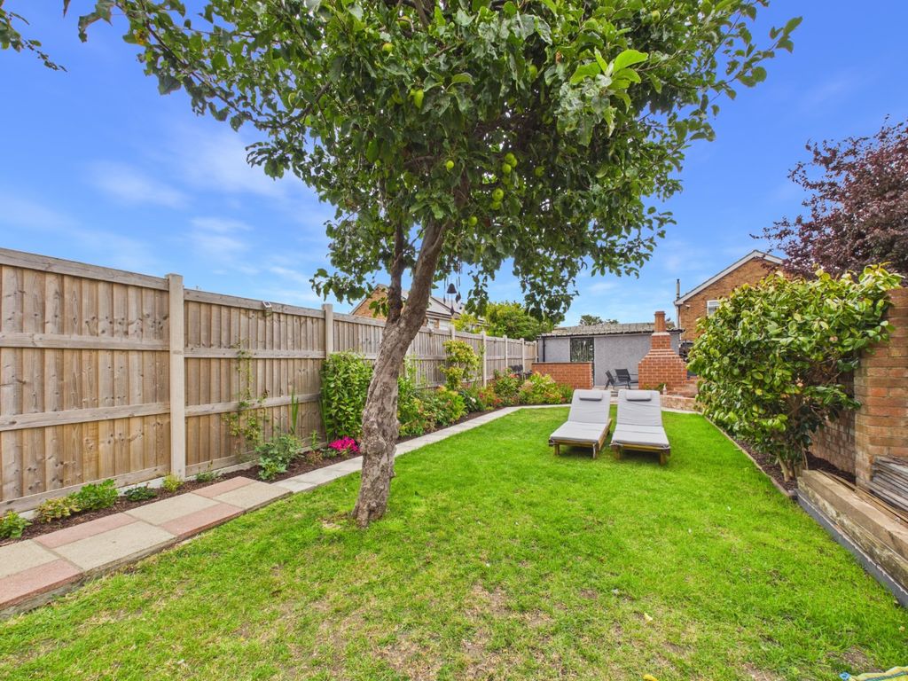 Property photo 2 of 21 4545124