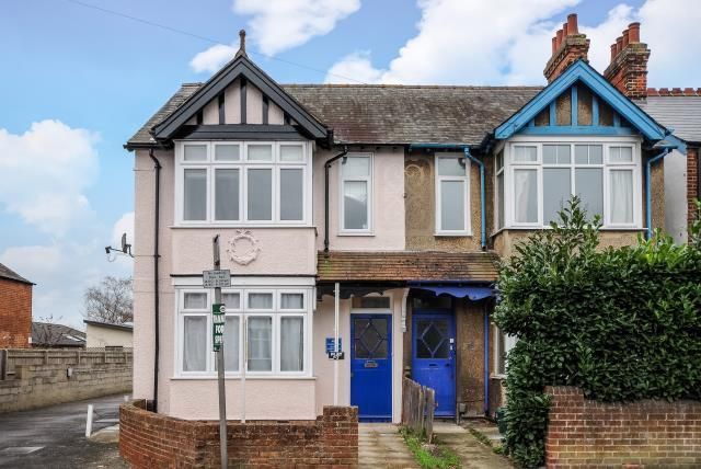 Property photo 2 of 10 External Front