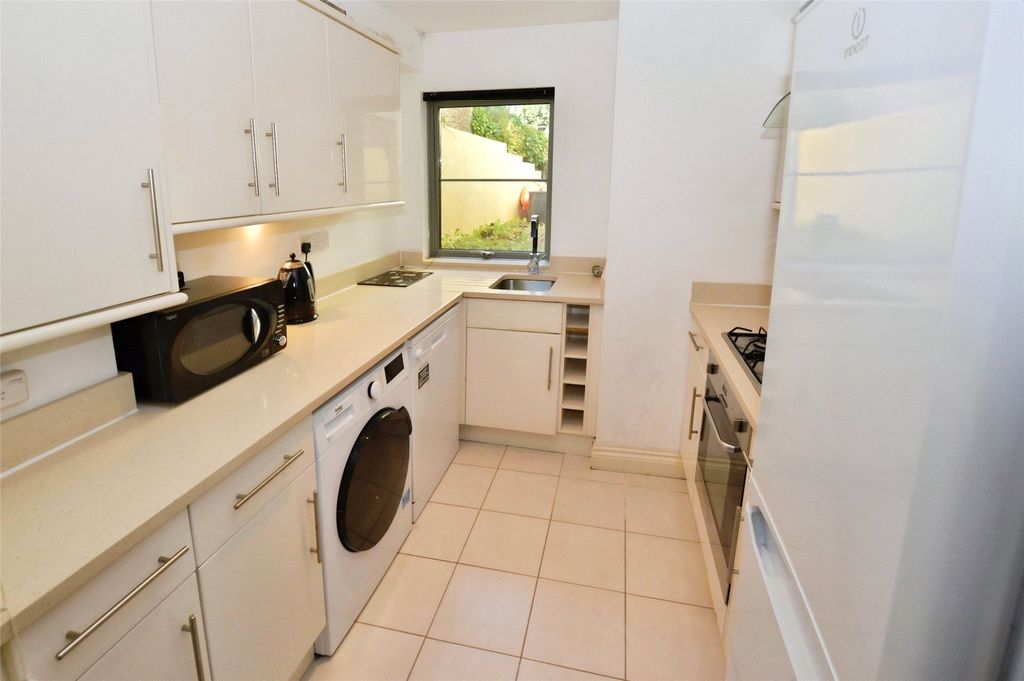 Property photo 3 of 9 Picture No. 16