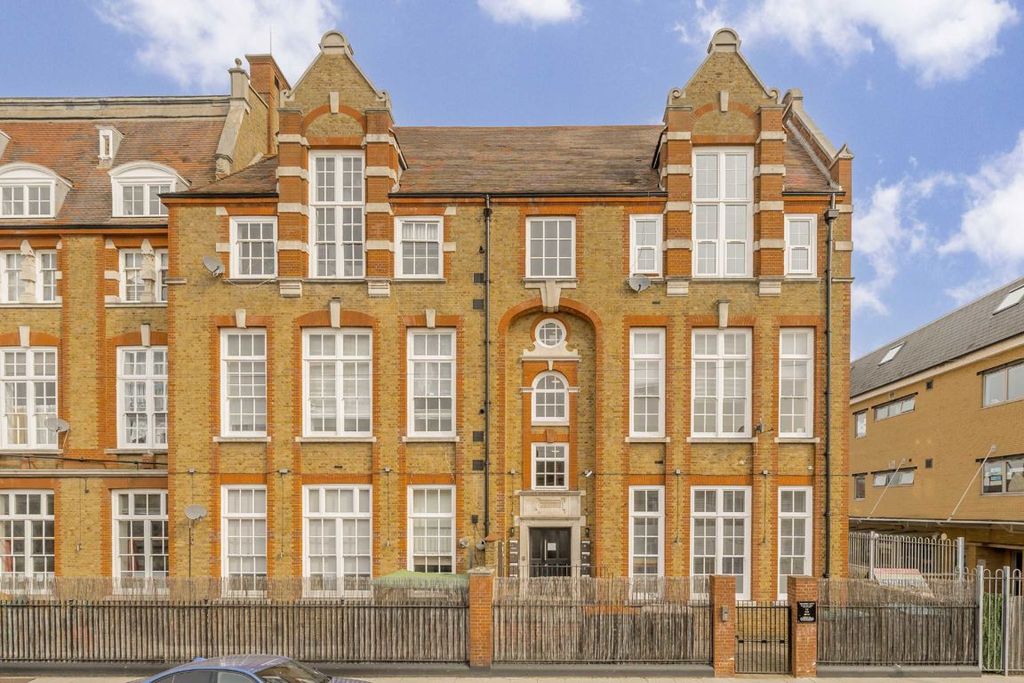 Property photo 1 of 9