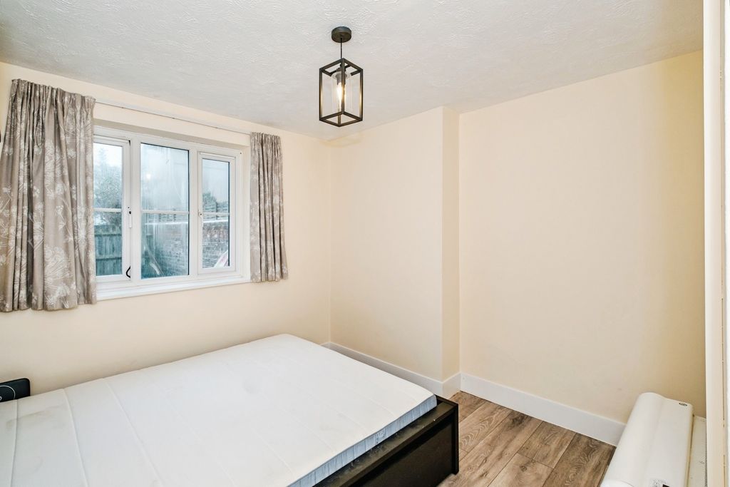 Property photo 2 of 12 Pbox-Img.Jpg