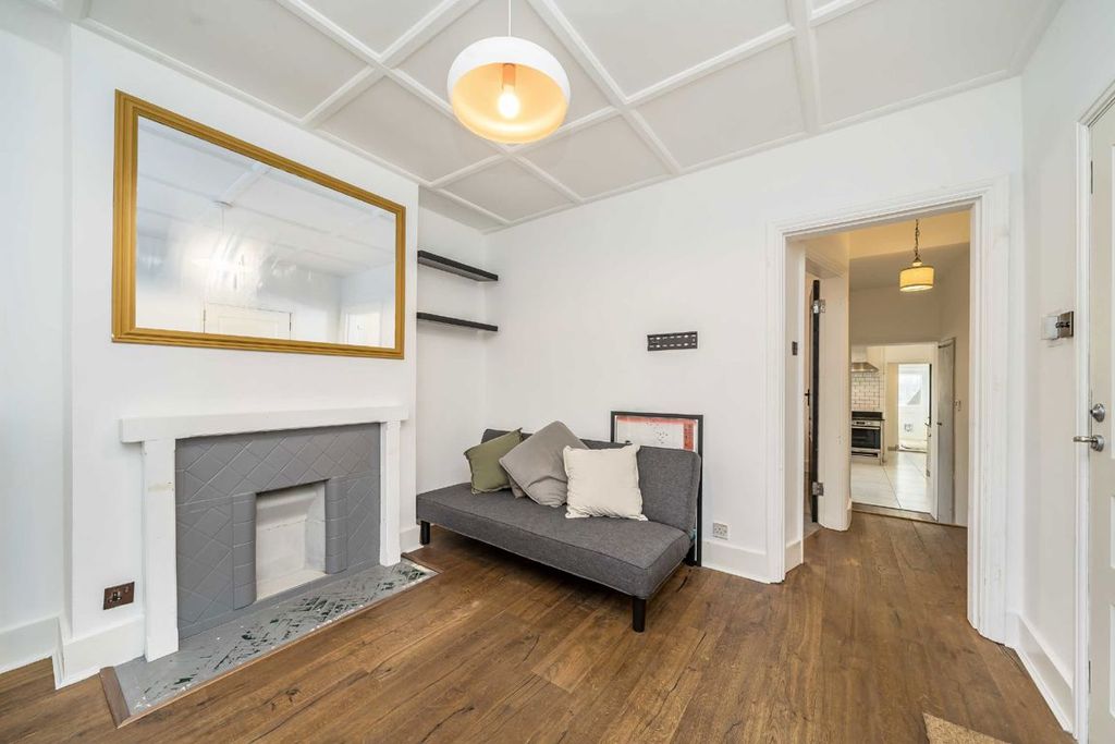 Property photo 2 of 7