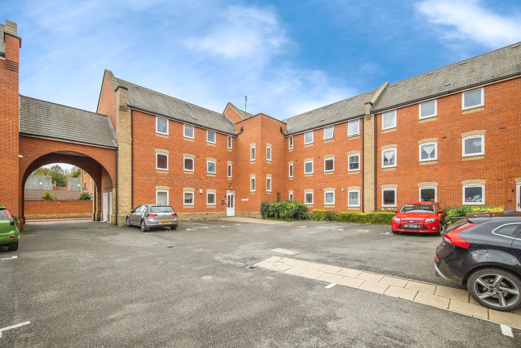 Property photo 1 of 18