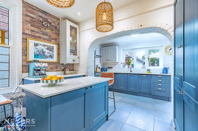 Property photo 3 of 24 Photo 21