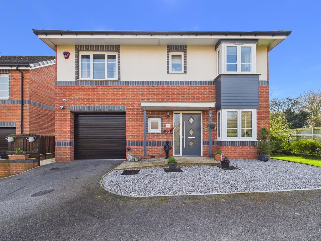 Property photo 1 of 13 Front (Exterior)