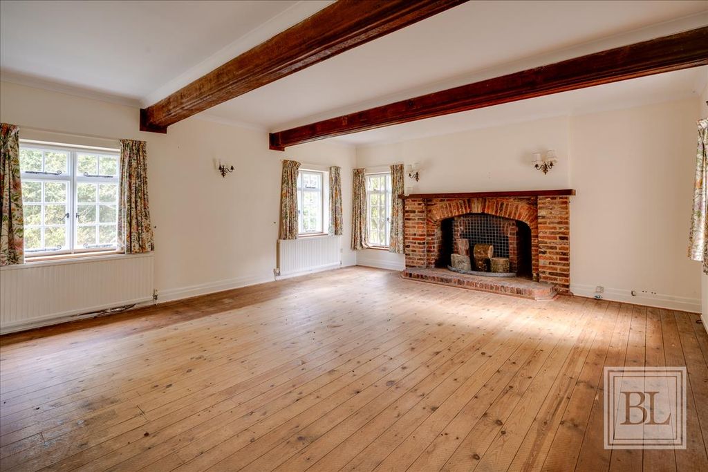 Property photo 3 of 33