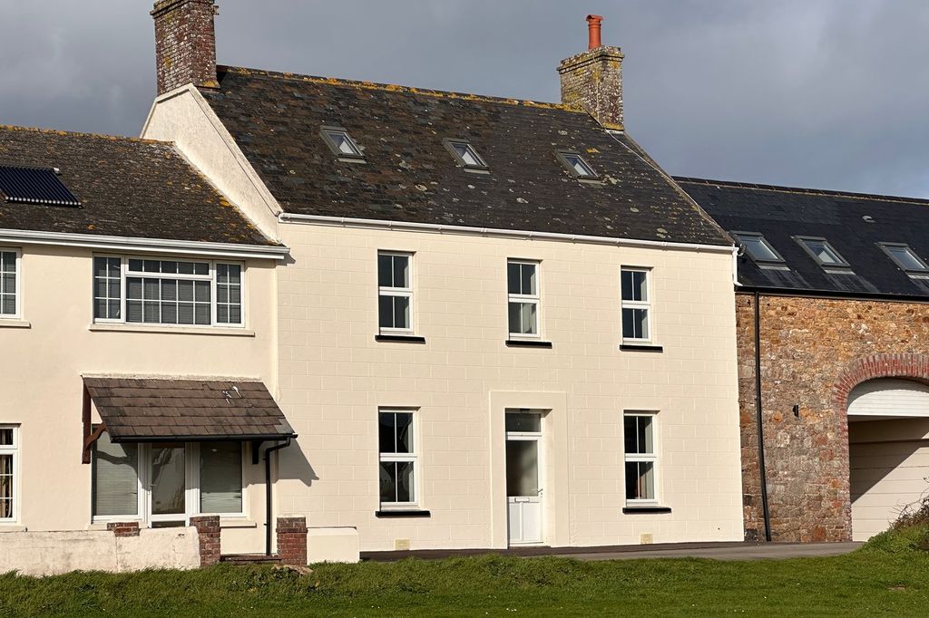 Property photo 1 of 24