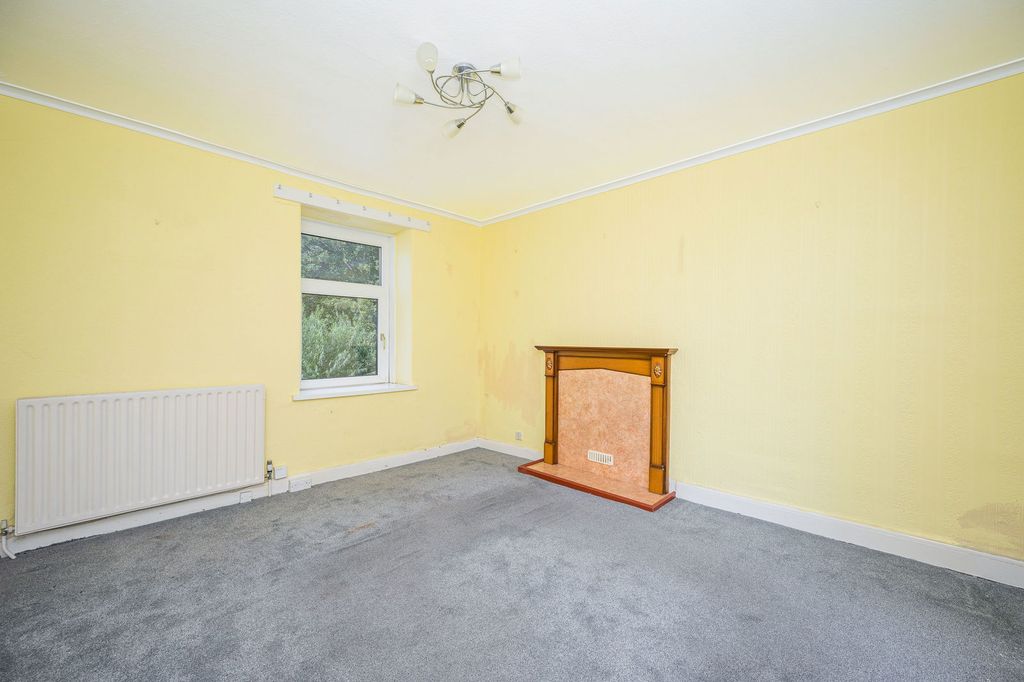 Property photo 2 of 38