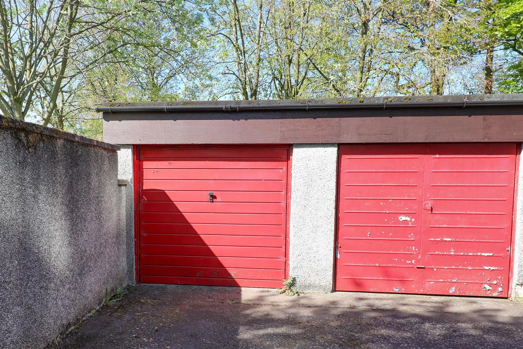 Property photo 3 of 15 c