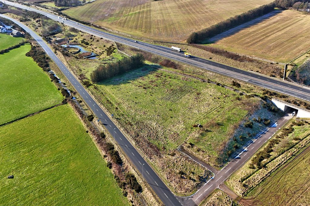 Property photo 3 of 4