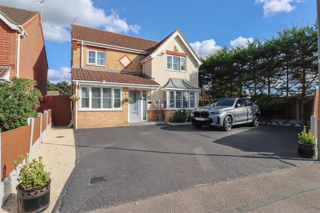 Property photo 1 of 25 15 Caladonia.Png