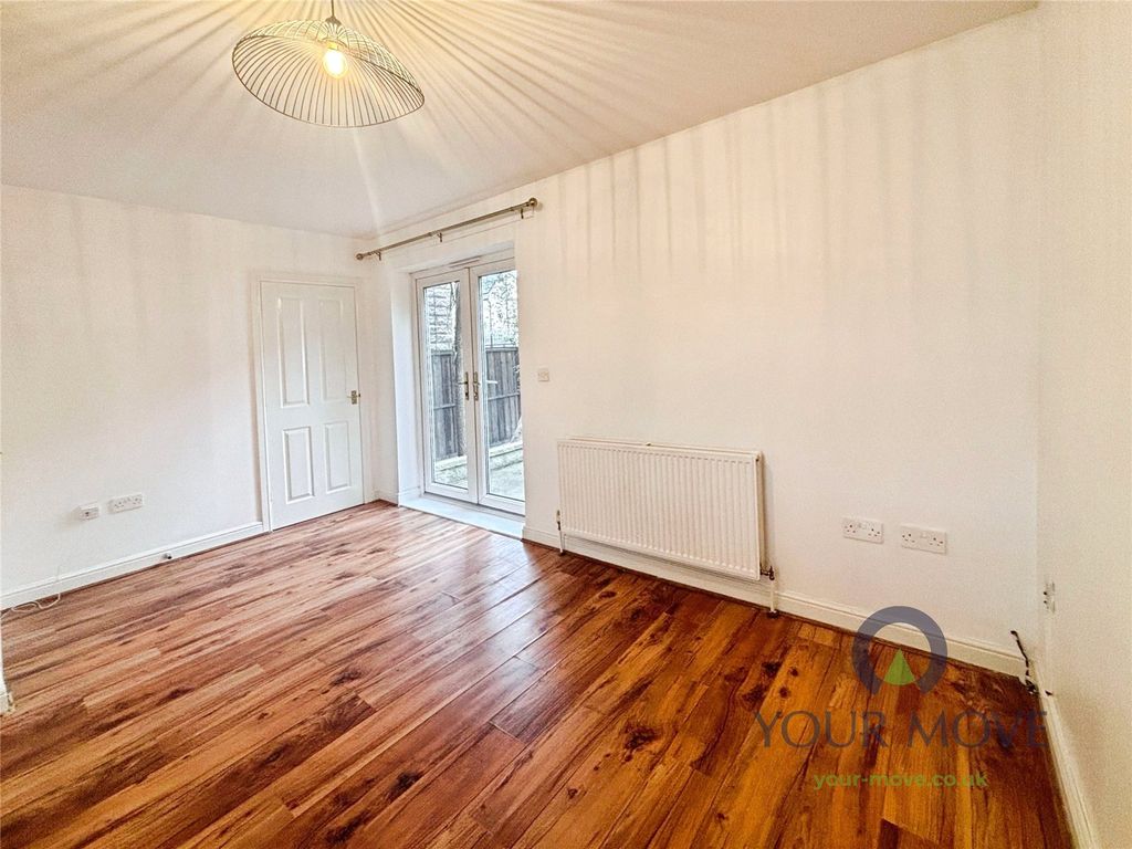 Property photo 3 of 9 Living Room