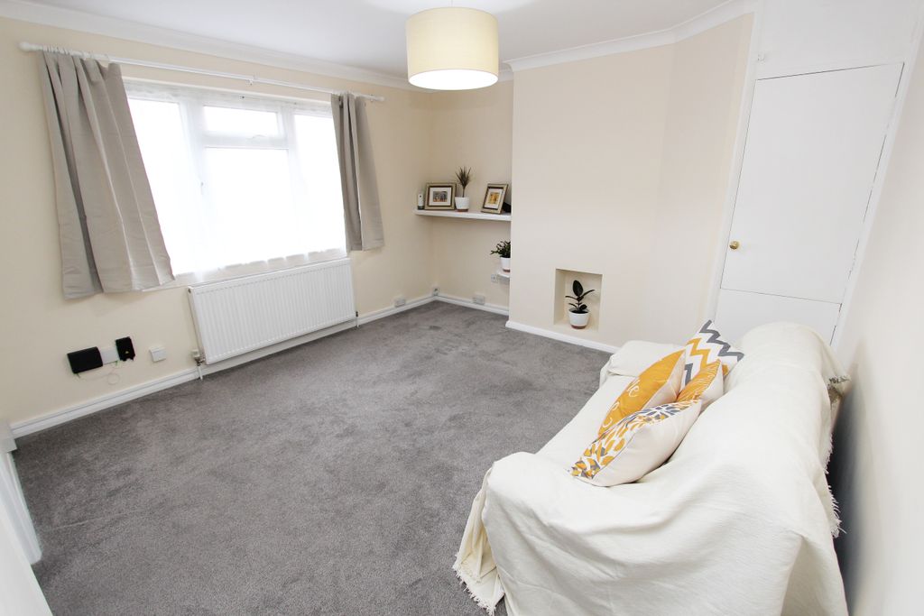 Property photo 2 of 10 Img_2100A