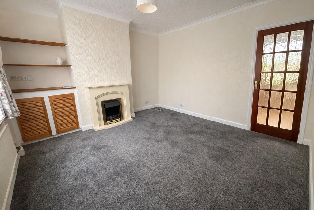 Property photo 2 of 8 Lounge.Png