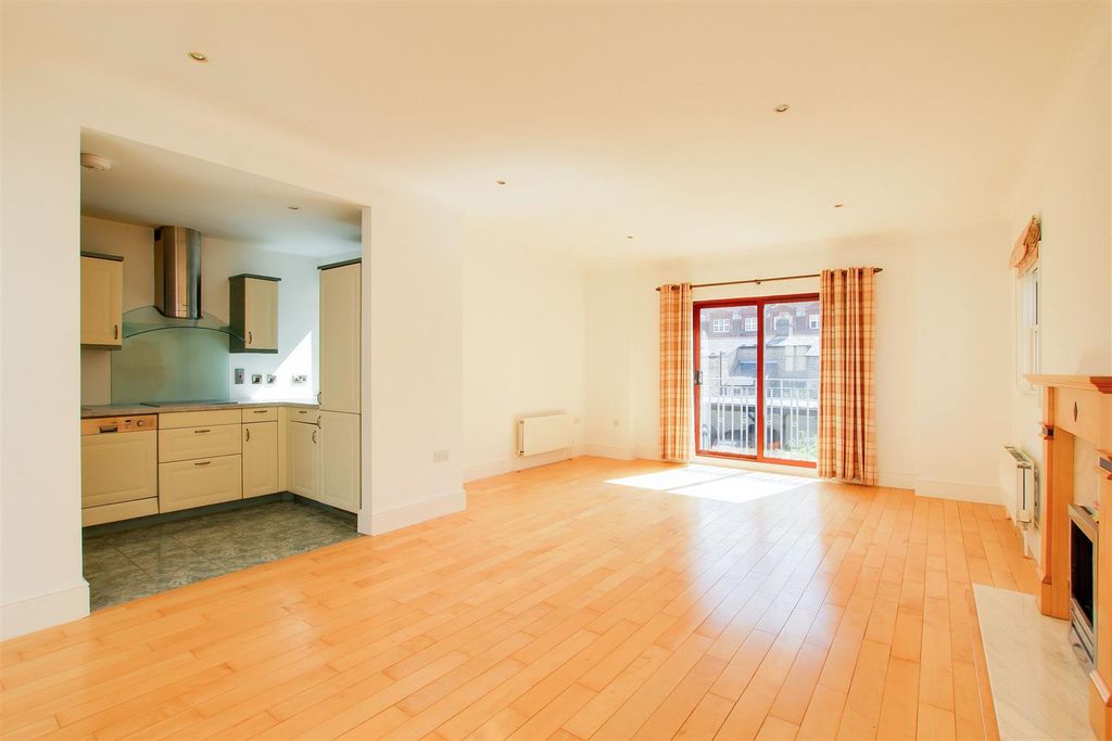 Property photo 2 of 30 Img_1888-Img_1890.Jpg