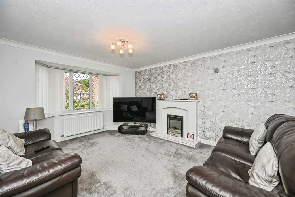 Property photo 3 of 28 Pbox-Img.Jpg