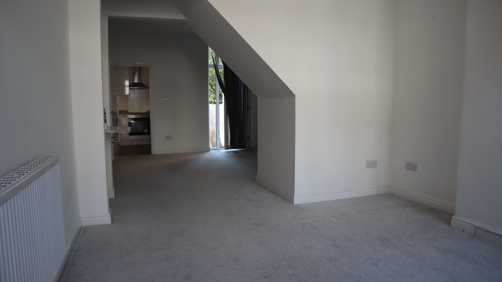 Property photo 3 of 26