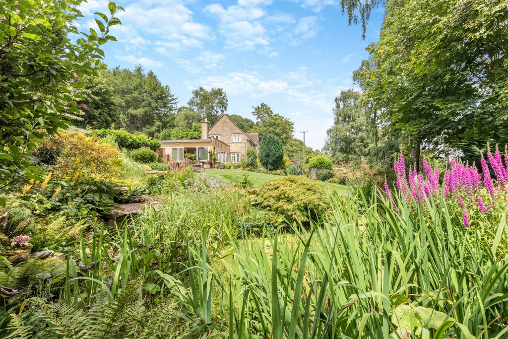 Property photo 3 of 42