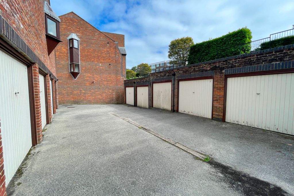 Property photo 3 of 14