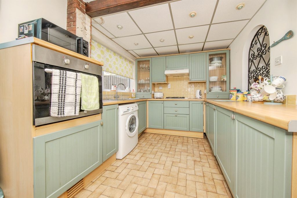 Property photo 3 of 17