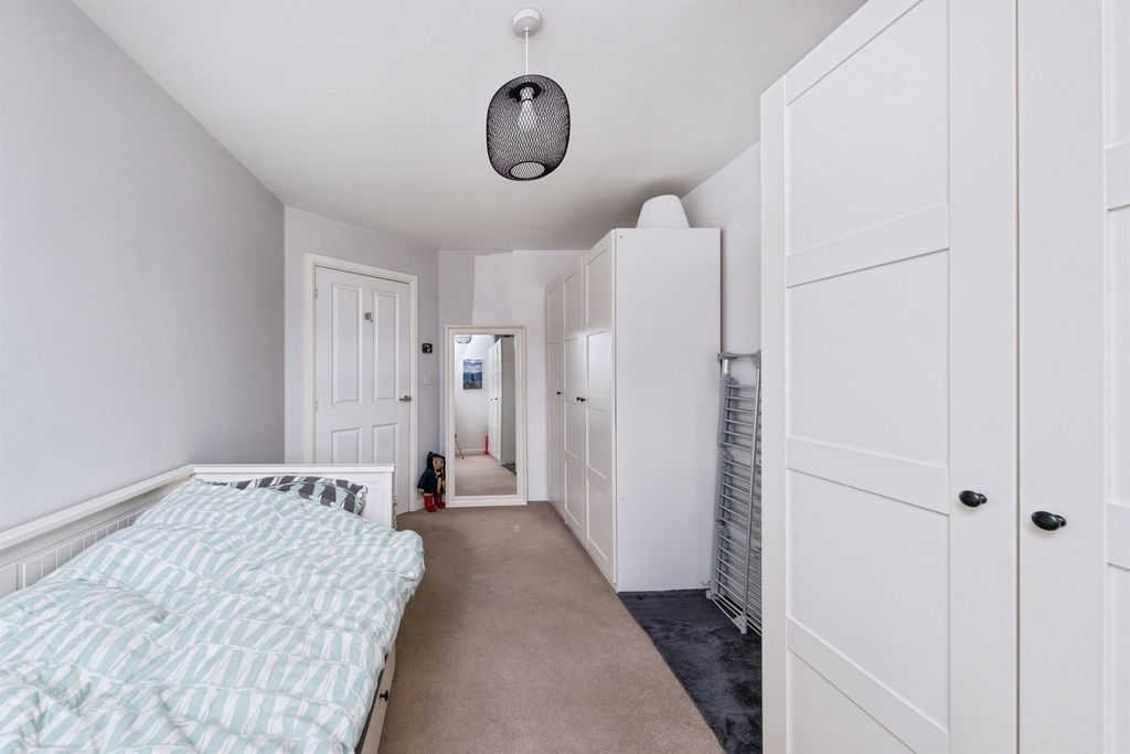 Additional image 9 of 2 bed flat for saleNeedlepin Way, Buckingham MK18