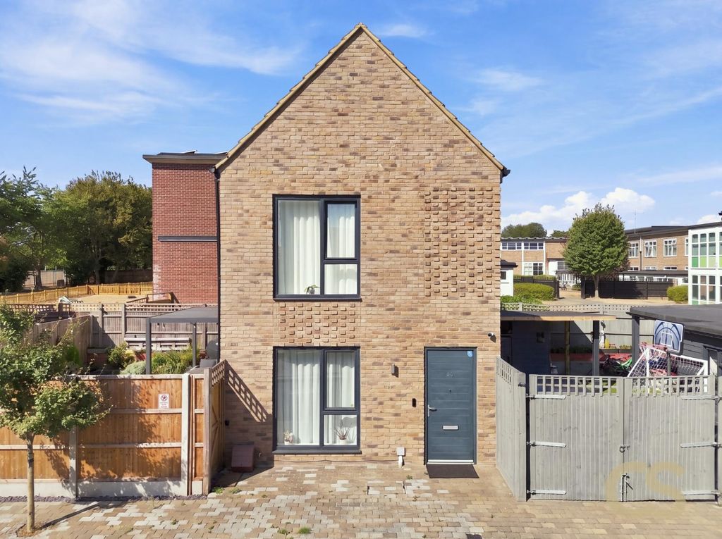 Property photo 1 of 17 5092932