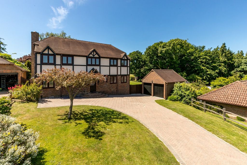 Property photo 1 of 34