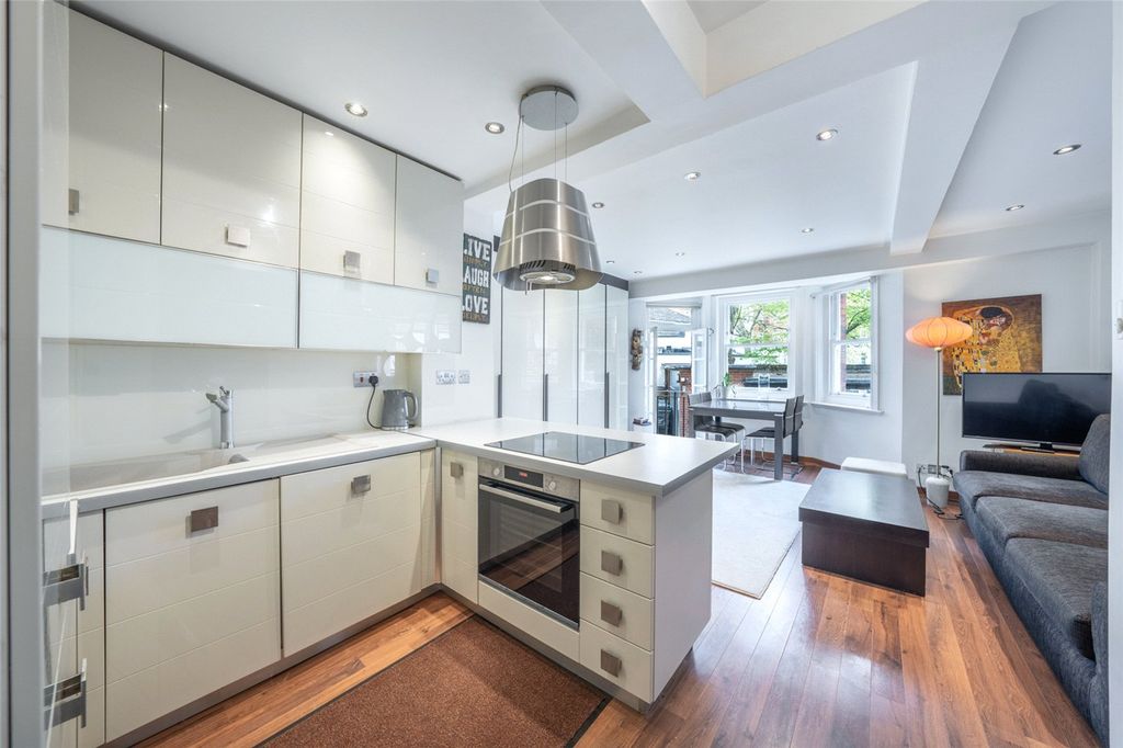 Property photo 3 of 14 Picture No. 06