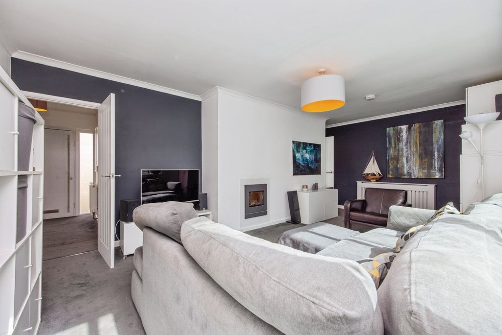 Property photo 3 of 22 Pbox-Img.Jpg