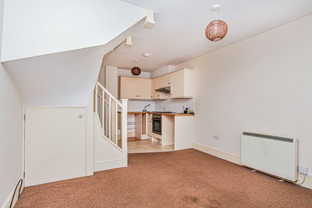 Property photo 2 of 6 Open Plan Lounge/Kitchen