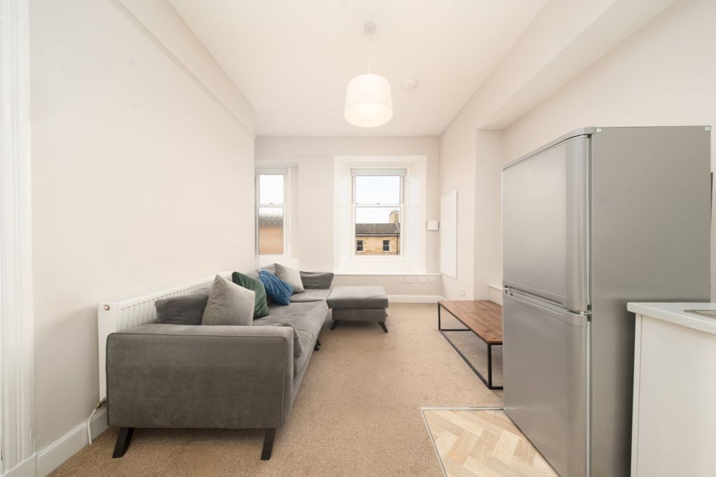 Property photo 2 of 12 Picture 2