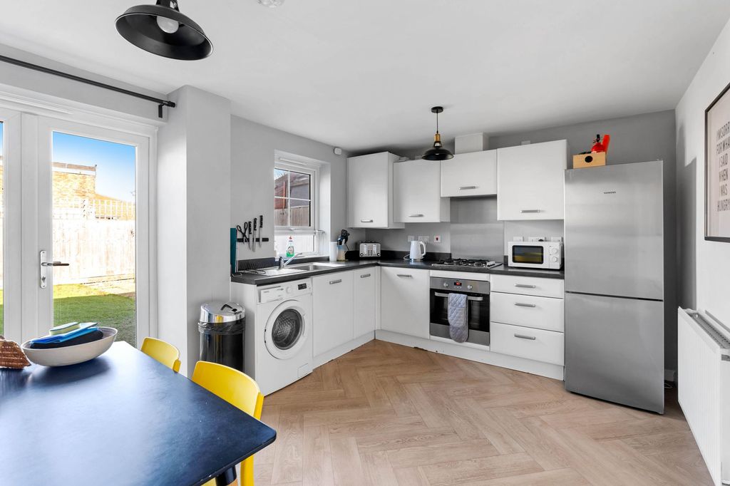 Property photo 2 of 19 Kitchen/Diner